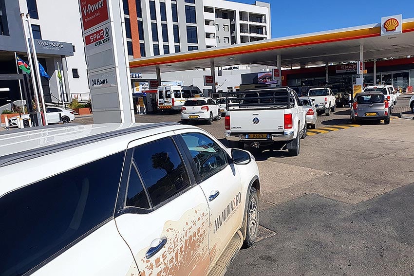Long queues could form at Namibian petrol stations on Tuesday of next week (31 March 31 2026). Because on the night of Wednesday, 1 April 2026, petrol and diesel prices are expected to rise significantly. Photo (May 2022): Sven-Eric Stender