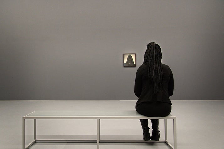 A snapshot at 50mm. If the lens is of good quality, the picture can be cropped to the essentials afterwards. Standard lens 24-70mm F2.8