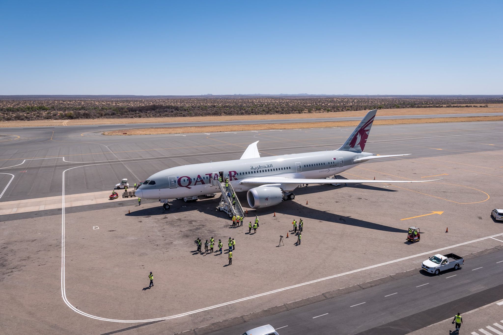 Qatar Airways plane at Hosea Kuutako International Airport