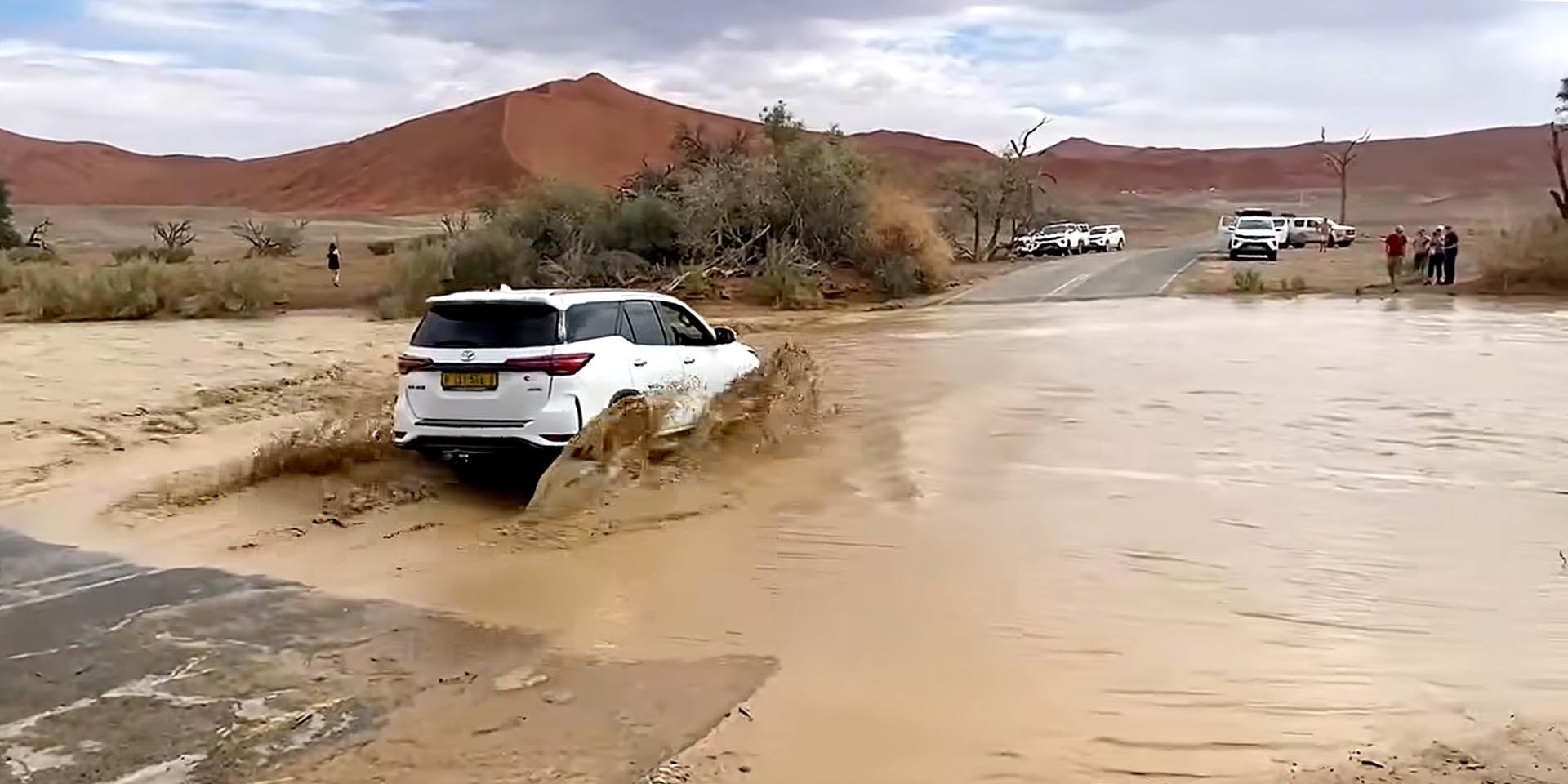 Extra adventure on way to Sossusvlei crossing flowing Tsauchab Rivier dry river Photo Screenshot from Facebook Reel by Gondwana Collection Namibia